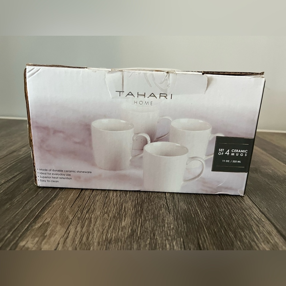 TAHARI HOME 4 apiece Mug Set